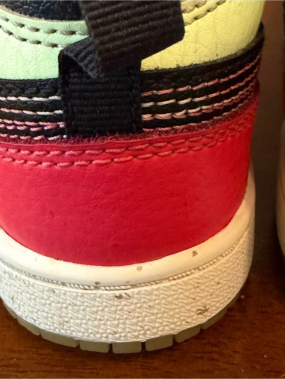 Basketball Playtime nike air jordan 1 Mid kids size 13c Black Red yellow pink - Picture 12 of 14